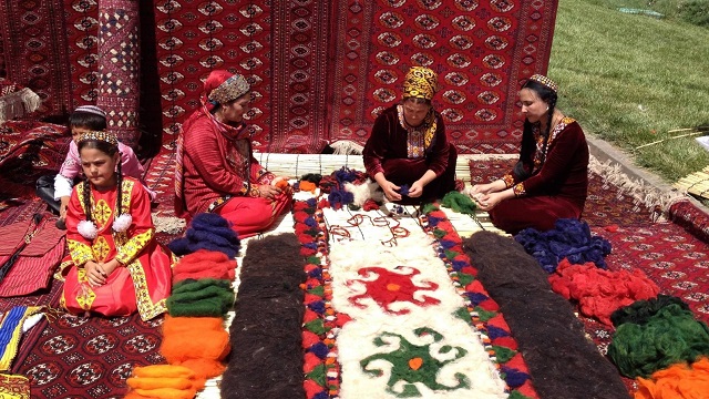 turkmen-kulturunde-kece-sanati