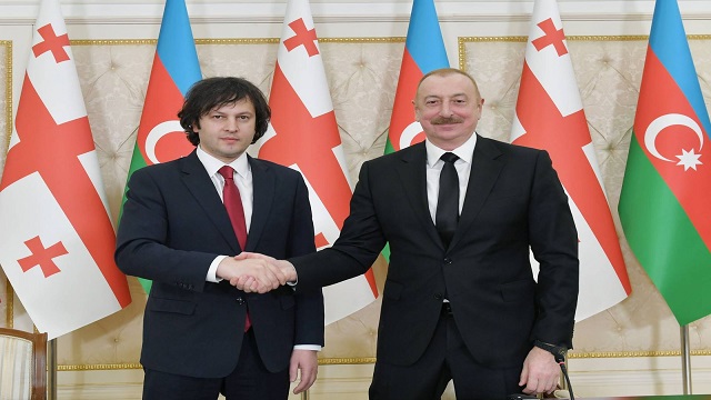 azerbaycan-cumhurbaskani-aliyev-gurcistan-basbakani-kobakhidzeyi-kabul-etti