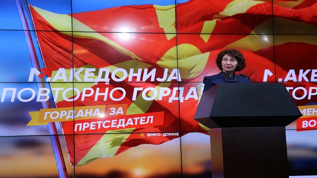 kuzey-makedonya-daki-cifte-secimde-ana-muhalefet-partisinin-lideri-zafer-ilan-et