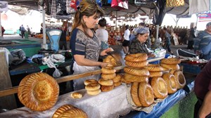 Özbekistan'da ekmek pazarları