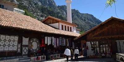Arnavutluk'un Osmanlı çarşısına yoğun ilgi