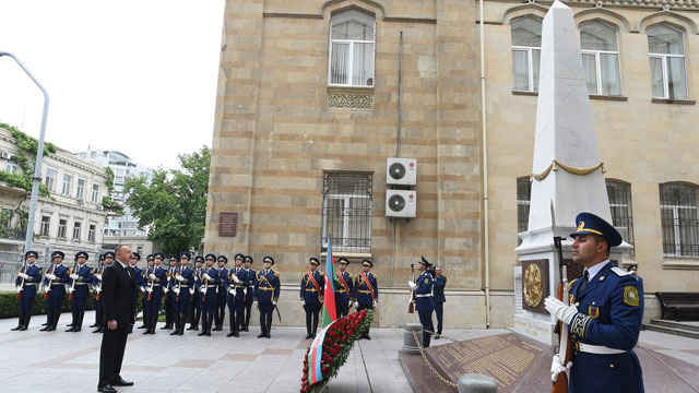 azerbaycanda-cumhuriyet-bayrami-kutlamalari