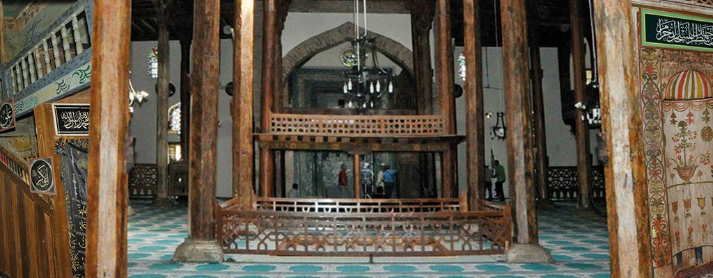 dunden-bugune-ahsap-camiler