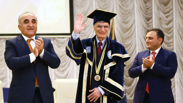 nobel-odullu-turk-bilim-insani-sancar-azerbaycanda