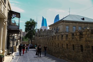 UNESCO'nun 2000'de Dünya Mirası Listesi'ne aldığı İçerişehir, çok sayıda yerli ve yabancı ziyaretçinin ilgisini çekiyor.