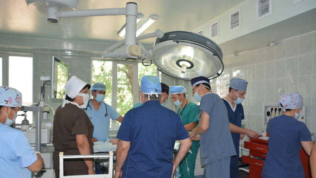 turk-doktorlar-ozbekistanda-70ten-fazla-ozbek-hastayi-ameliyat-edecek
