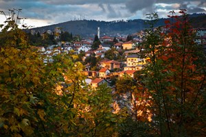 Ormanlık alanların yanı sıra zengin nehir ve su kaynaklarının bulunduğu Bosna Hersek, sonbaharın gelmesiyle bambaşka bir güzelliğe büründü.
