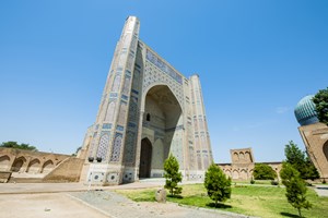 Uluğbey Medresesi, Bibi Hatun Camii, Timur'un mezarı bunlardan sadece bir kaçı...