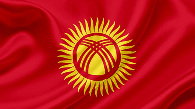 kirgizistanda-halk-cumhurbaskanligi-secimleri-icin-sandik-basinda