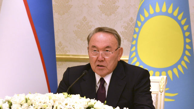kazakistan-cumhurbaskani-nazarbayev-belarusta