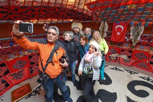 2000 yıllık kültür "han otağı"nda yaşatılıyor