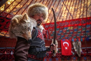 Mahallede "han otağı"nı kuran Kenan Aytaç, burada ağırladığı ziyaretçilere asırlık geleneklerini tanıtıyor, geleneksel kıyafetleri giyme ve fotoğraf çekme imkanı sunuyor ve yöresel yemek ikramında bulunuyor.