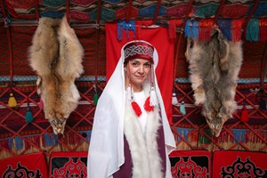 Çünkü şu anda kent merkezinden çok uzak bile olsak misafirlerimizin yoğun ilgisiyle karşılaşıyoruz...