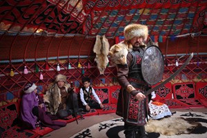 Otağa gelen turistlere, 2000 yıllık Kırgız kültürünün tanıtıldığını kaydeden Aytaç, "Bizim buradaki amacımız yavaş yavaş bu geleneği ülkemizin tamamına yaymaktır...