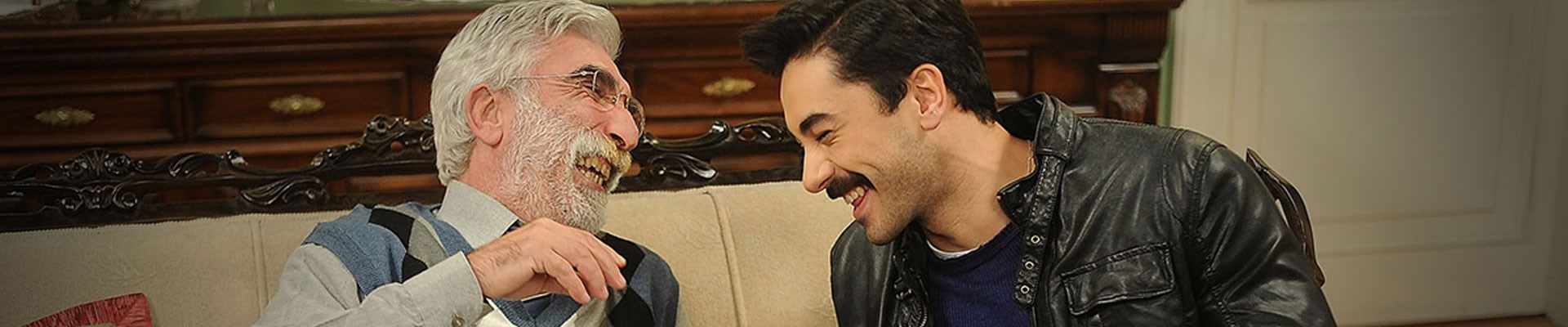 gurbette-ask-bir-yastikta