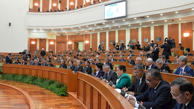 ozbekistan-senatosundan-yeni-kararlar