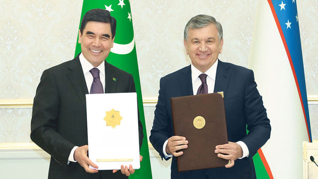 turkmenistan-ve-komsu-ozbekistan-arasinda-sicak-iliskiler