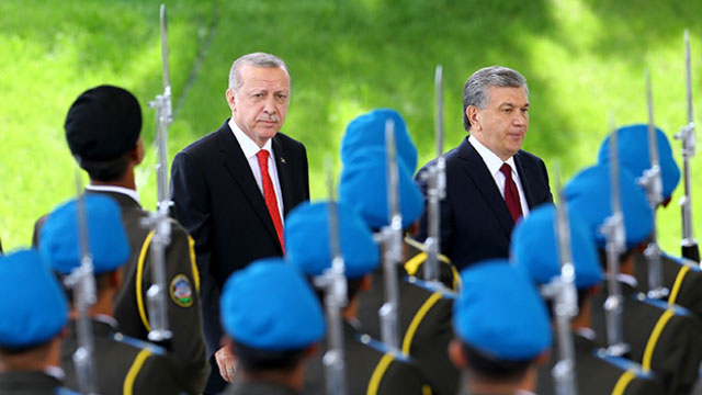 cumhurbaskani-erdogan-ozbekistan-da-resmi-torenle-karsilandi