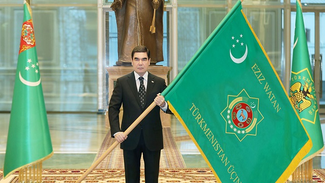 turkmenistan-da-anayasa-ve-bayrak-gunu-kutlandi