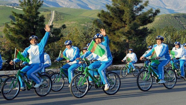 turkmenistan-dunya-bisiklet-gununu-kutlamaya-hazirlaniyor