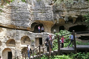 Elle yapılan dünyanın en büyük tüneli" olarak bilinen Titus Tüneli, turistlerin önemli gezi rotalarında yer alıyor
