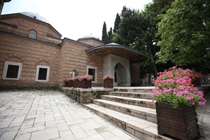 Bulunduğu semte de adını veren Muradiye Külliyesi, Bursa'da Osmanlı sultanları tarafından yaptırılan son külliye olarak varlığını koruyor.