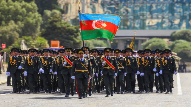 azerbaycan-ordusunun-100-kurulus-yil-donumu-kutlaniyor