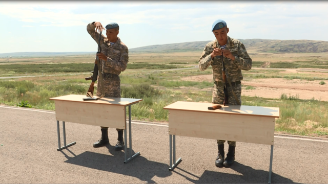 kazakistanda-aybin-ogrenci-askerler-kampi