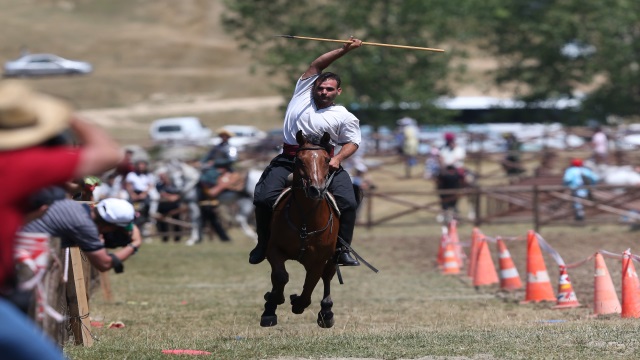 3-turk-dunyasi-ata-sporlari-senligi