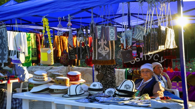 kirgizistanda-13-el-sanatlari-festivali