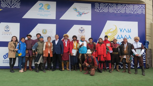 kazakistandaki-2-uluslararasi-atli-okculuk-turnuvasi