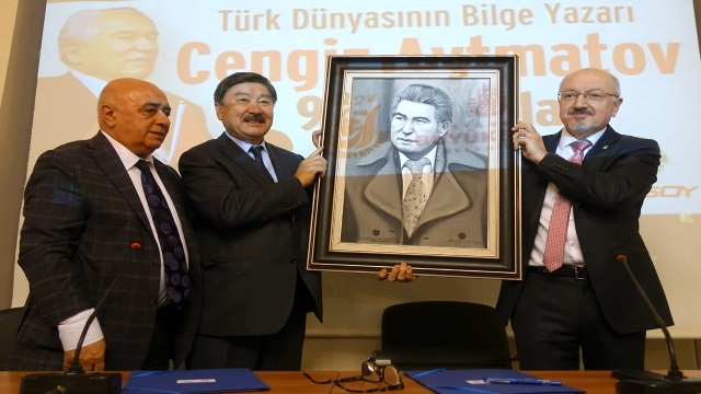 turk-dunyasinin-bilge-yazari-cengiz-aytmatov