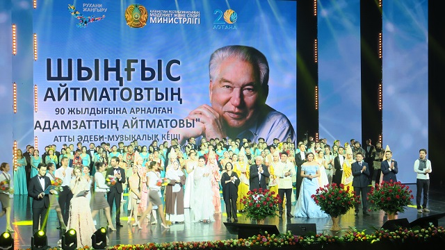 kazakistan-da-insanligin-aytmatov-u-etkinligi