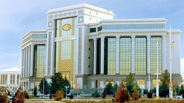 turkmenistan-merkez-bankasi-2019-yilinda-uygulanacak-doviz-kurlarini-belirledi