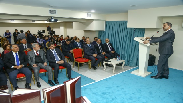 bakude-turk-dunyasi-ve-hoca-ahmet-yesevi-konferansi