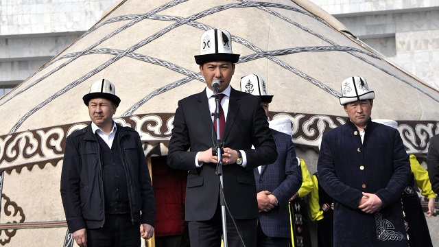 kirgizistanda-5-mart-milli-ak-kalpak-gunu-devlet-kurumlari-ve-genclik-orgutler