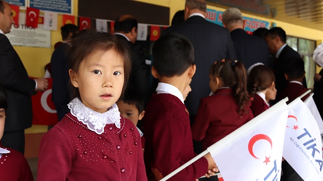 tika-nin-kirgizistan-da-yeniledigi-okul-hizmete-acildi