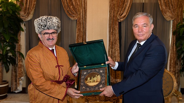 ozbekistandan-is-insanlarina-yatirim-cagrisi