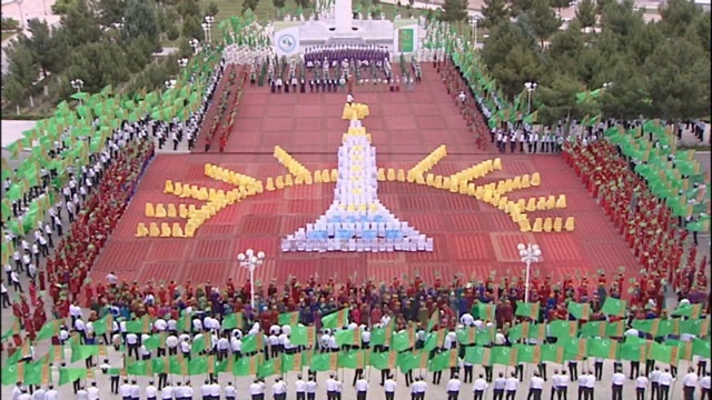 turkmenistan-da-anayasa-ve-bayrak-gunu-kutlandi