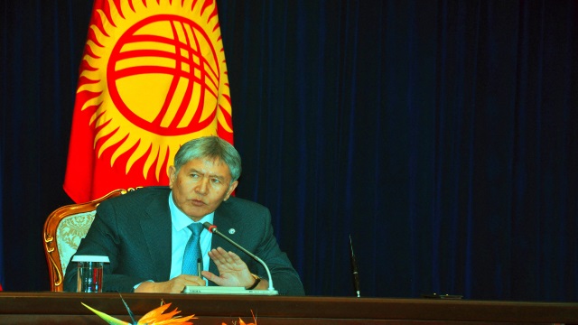 kirgizistanda-eski-cumhurbaskani-atambayev-parti-liderliginden-ayrildi