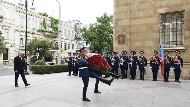 azerbaycanda-cumhuriyet-gunu