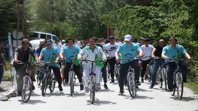 turkmenistanin-ankara-buyukelciliginden-baskentte-bisiklet-etkinligi