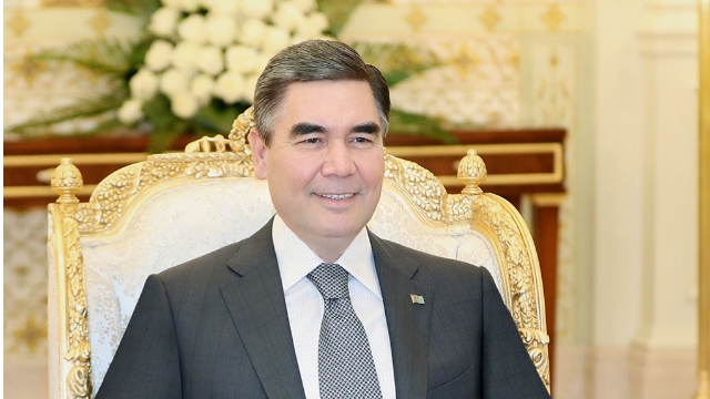 turkmenistan-devlet-baskani-gurbanguli-berdimuhamedov-turk-is-adamlariyla-gorus