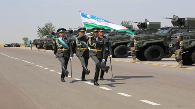 ejder-yalcin-zirhlilari-ozbekistan-ordusunda