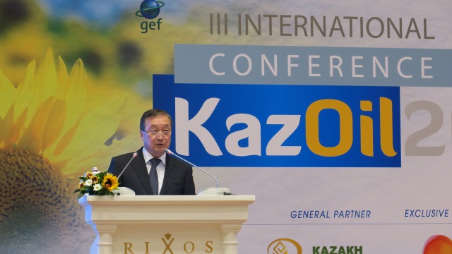 kazakistanda-kazoil-2019-uluslararasi-konferansi