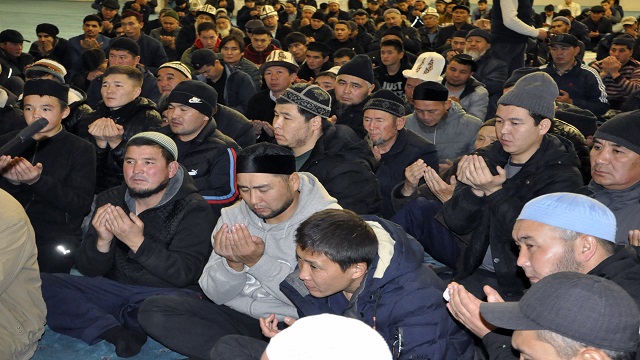 kirgizistanda-mevlit-kandili-programi-organize-edildi