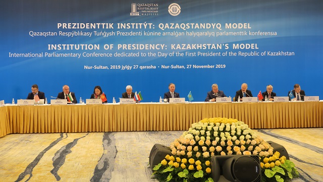 kazakistanda-uluslararasi-parlamenter-konferansi-yapildi