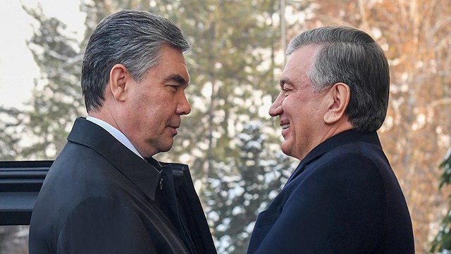 mirziyoyev-turkmenistan-cumhurbaskani-berdimuhamedov-ile-bir-araya-geldi