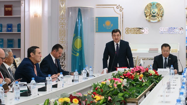 kazakistanda-turk-dunyasinin-buyuk-sahsiyeti-etkinligi