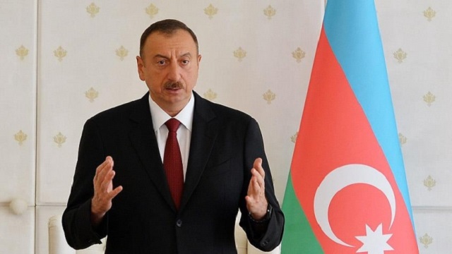azerbaycan-cumhurbaskani-aliyev-parlamentoyu-feshetti